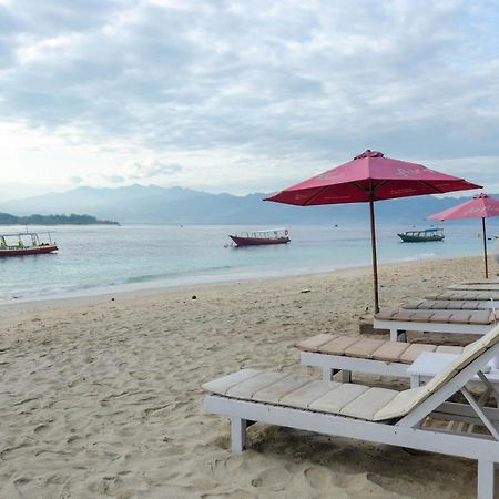 Warna Beach Hotel Gili Trawangan Exterior foto